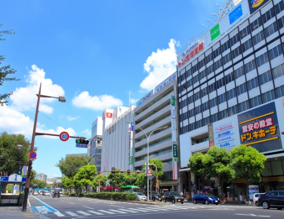 オフィスと駅周辺の店舗が充実